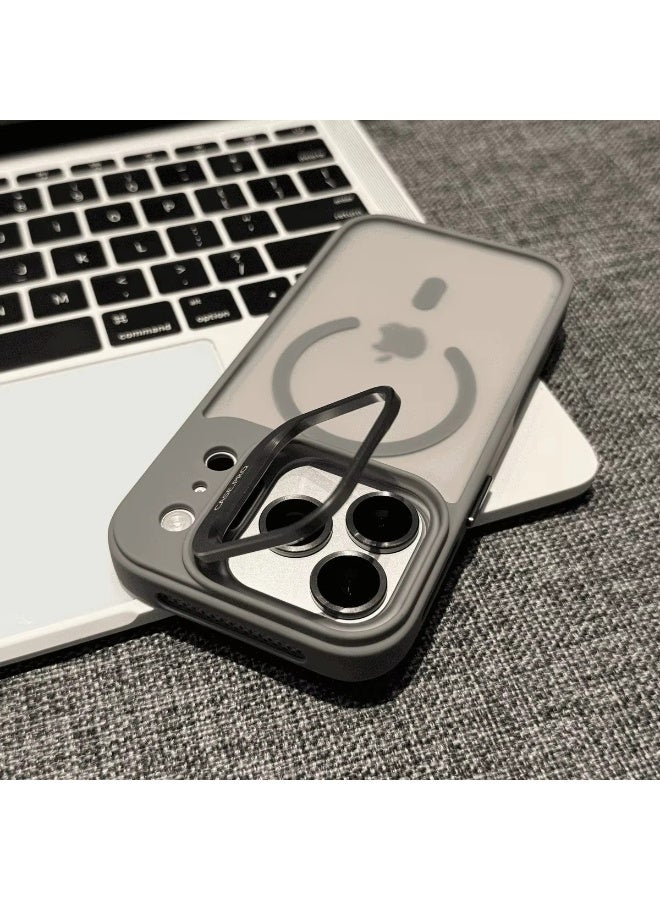 جراب iPhone 17 Pro شفاف غير لامع مع مسند مدمج قابل للتعديل، وغطاء هاتف مغناطيسي مقاوم للصدمات Mag-Safe لهاتف iPhone 17 Pro - Image 1